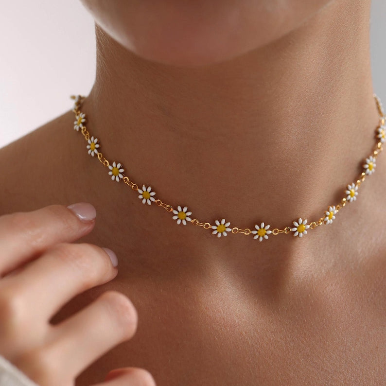 Minimalist Daisy Choker Necklace BUY 1 GET 1 FREE